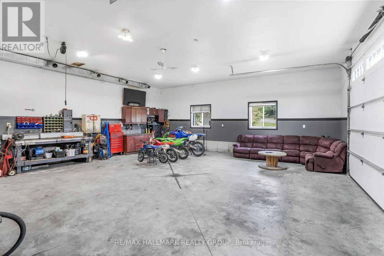 1211 LACROIX ROAD