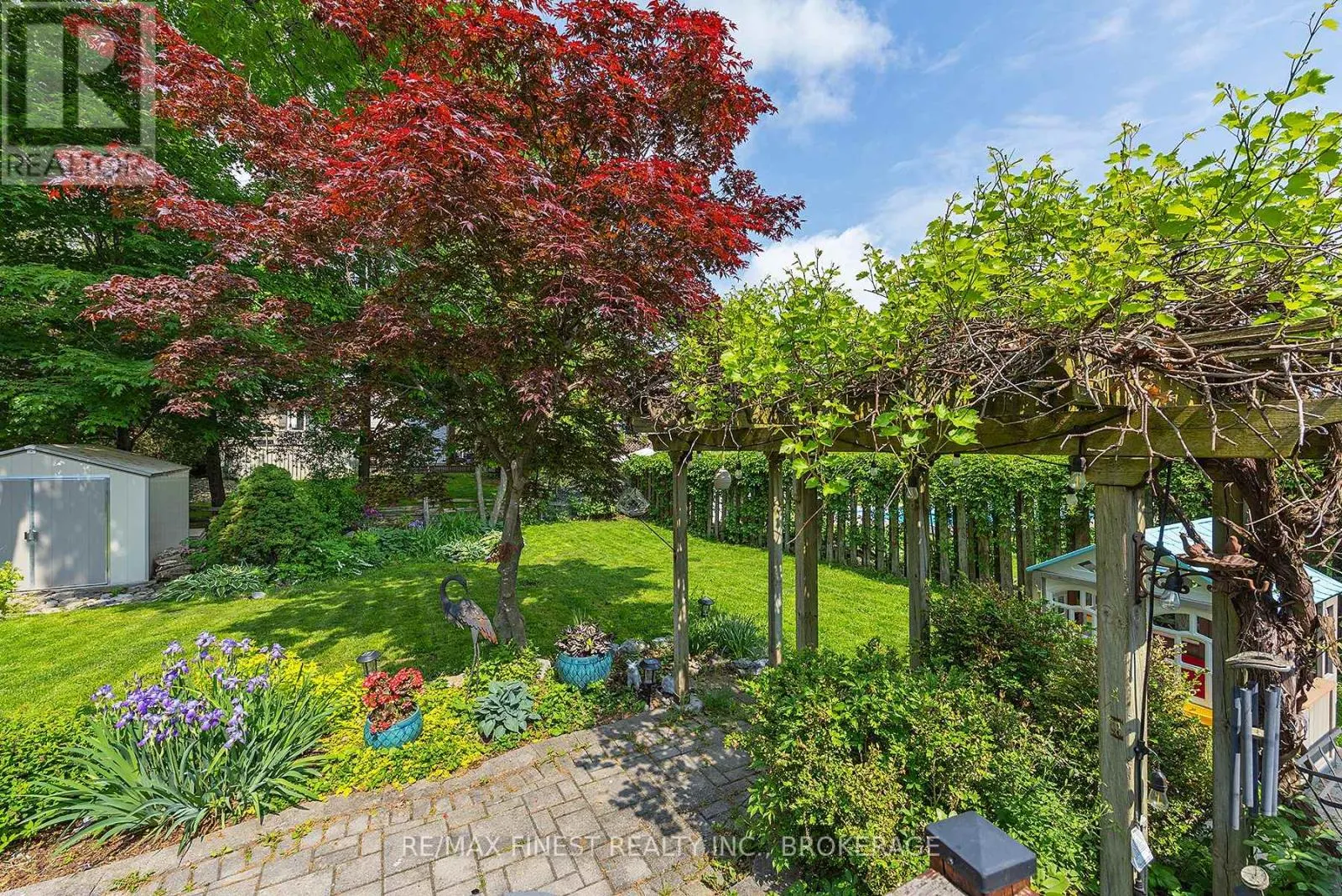 1059 PEMBRIDGE CRESCENT