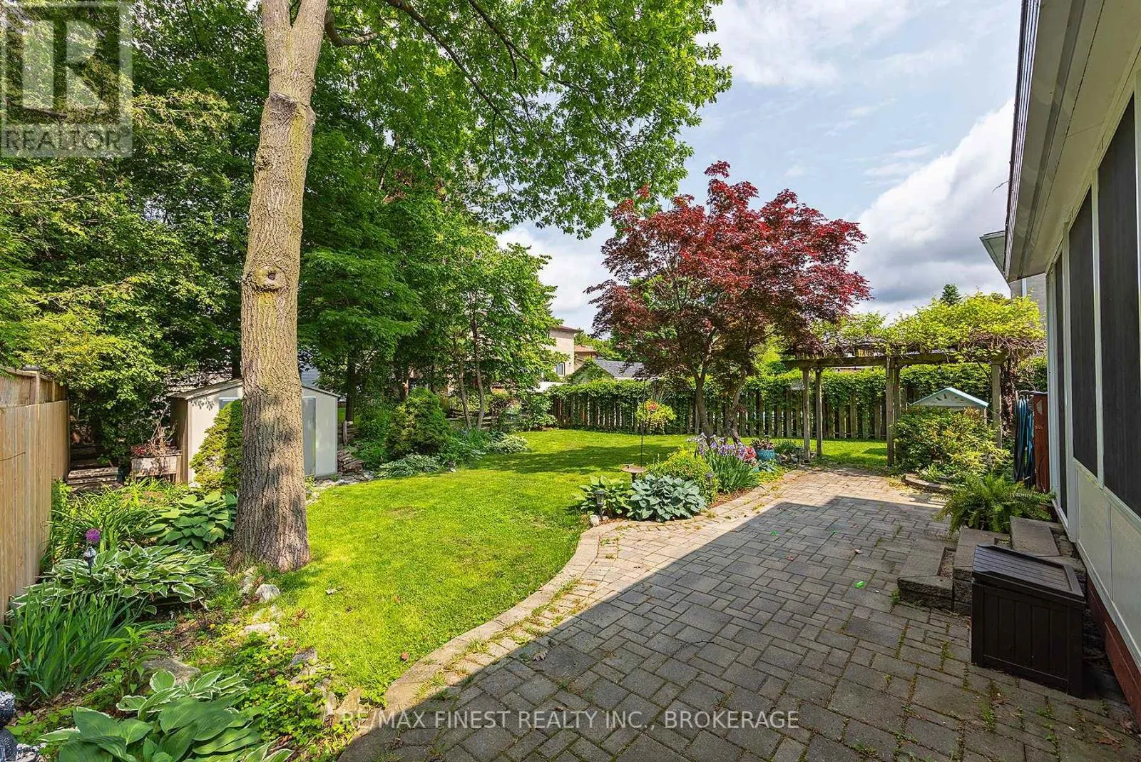 1059 PEMBRIDGE CRESCENT