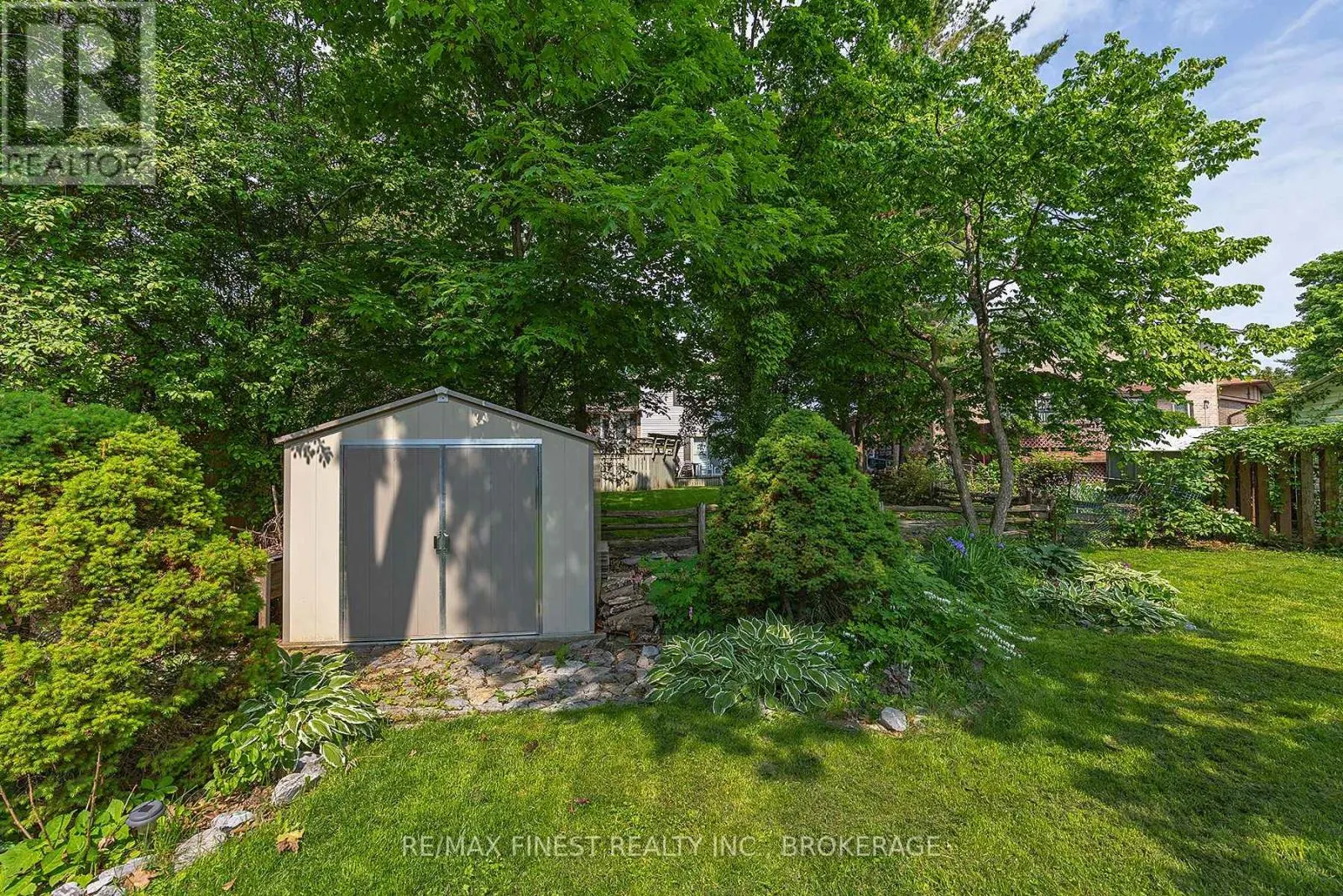 1059 PEMBRIDGE CRESCENT