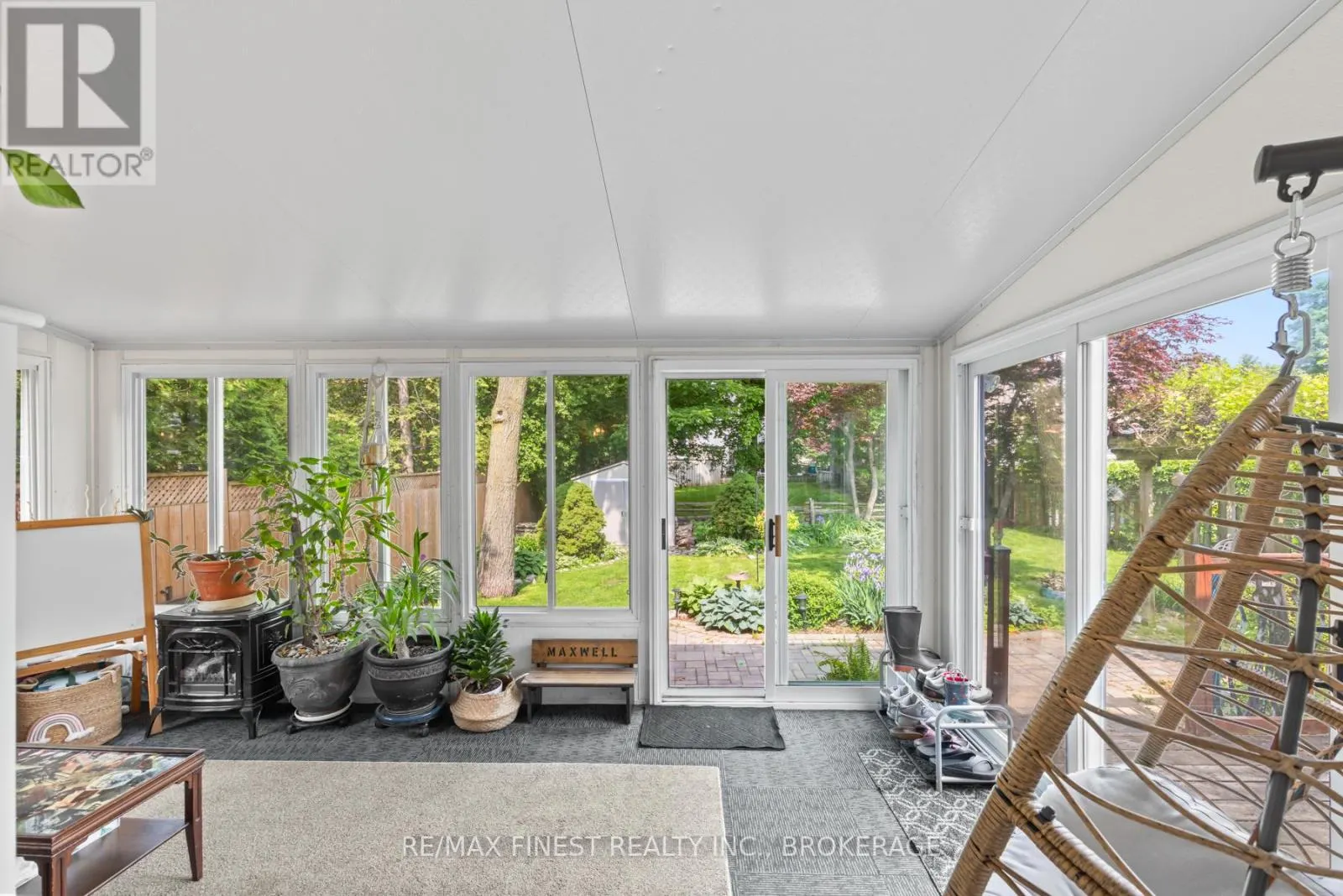 1059 PEMBRIDGE CRESCENT