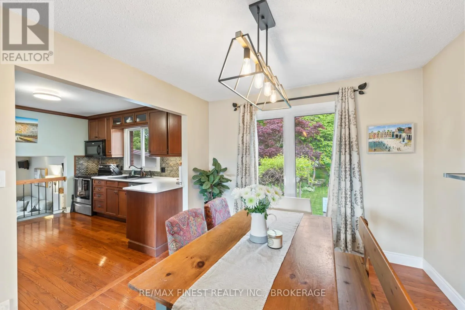1059 PEMBRIDGE CRESCENT