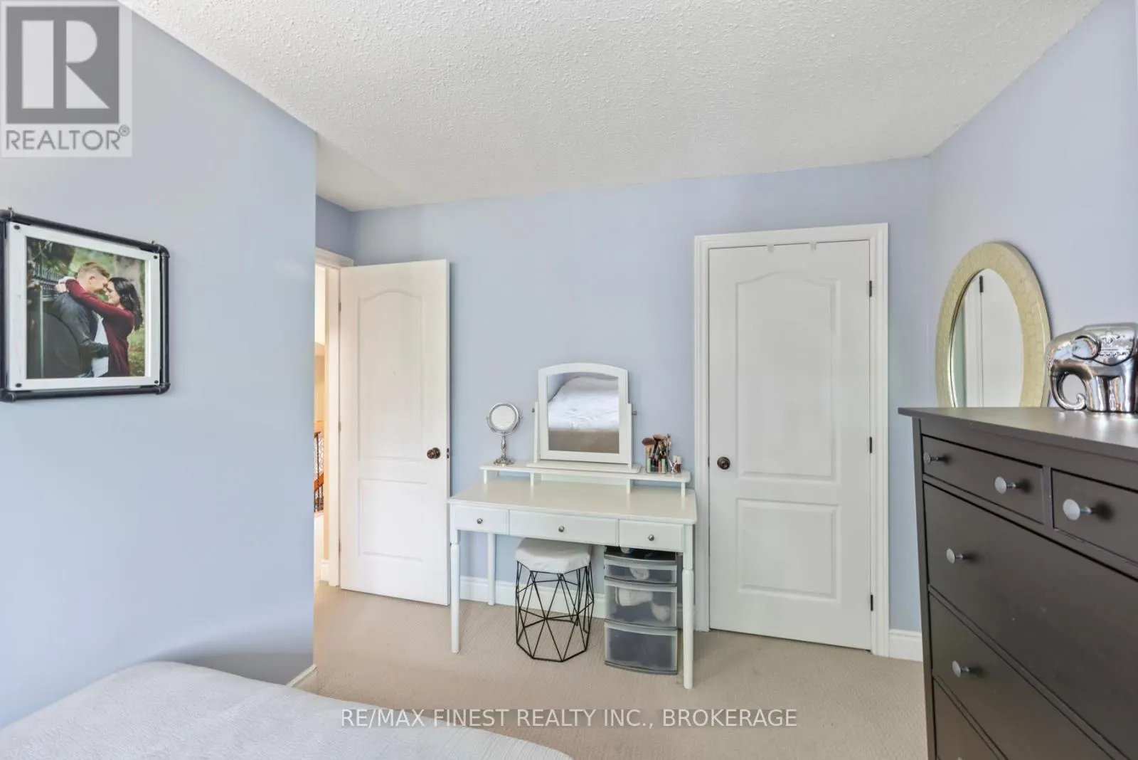 1059 PEMBRIDGE CRESCENT