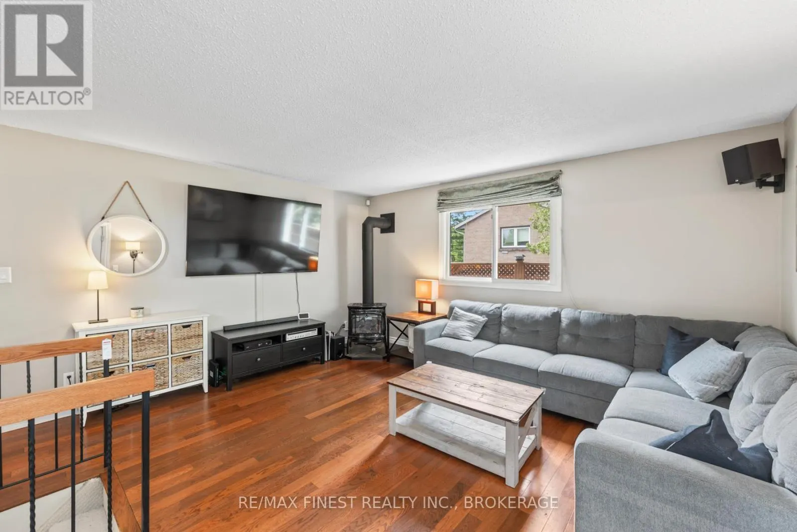 1059 PEMBRIDGE CRESCENT