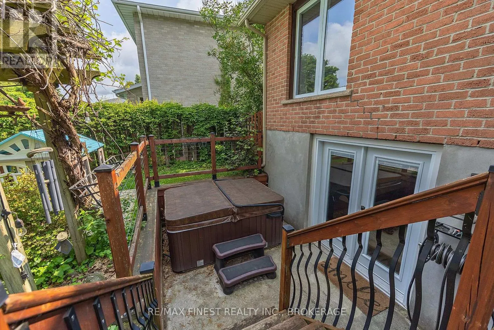 1059 PEMBRIDGE CRESCENT