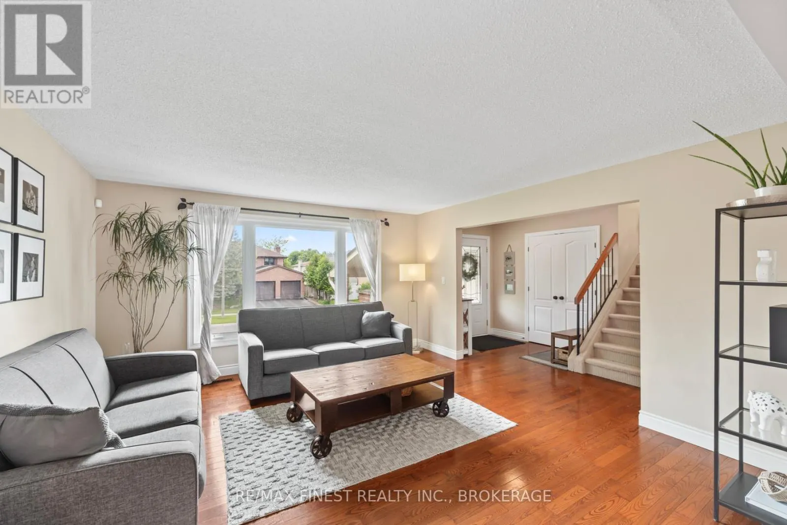 1059 PEMBRIDGE CRESCENT