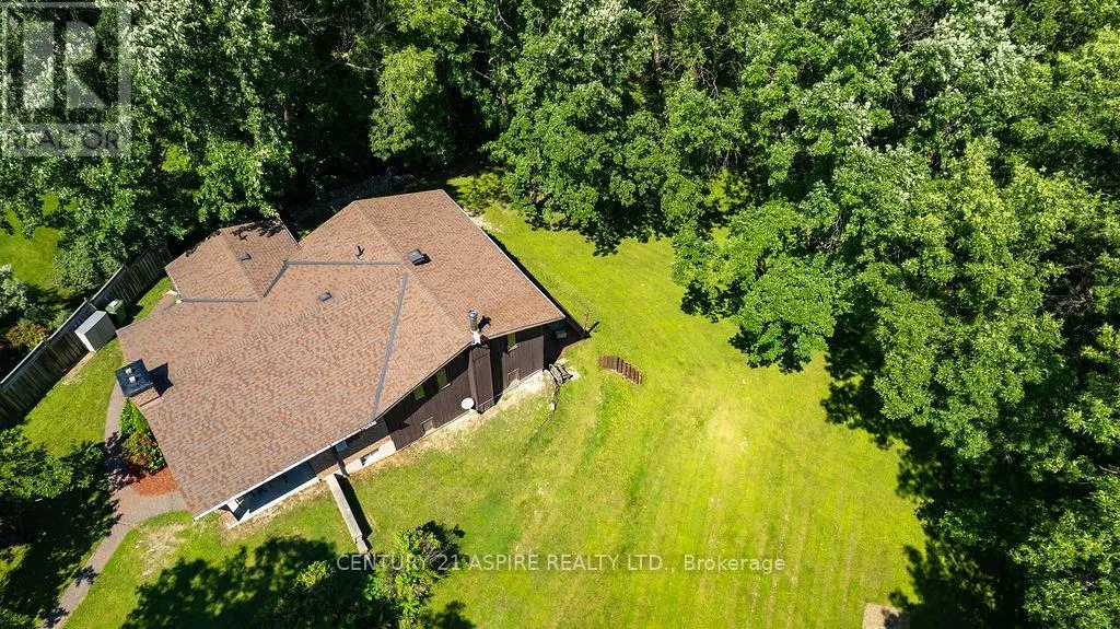 551 WHISPERING PINES CRESCENT