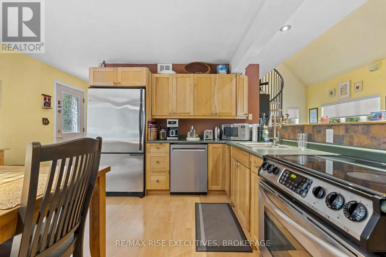196 OLD RIVER ROAD