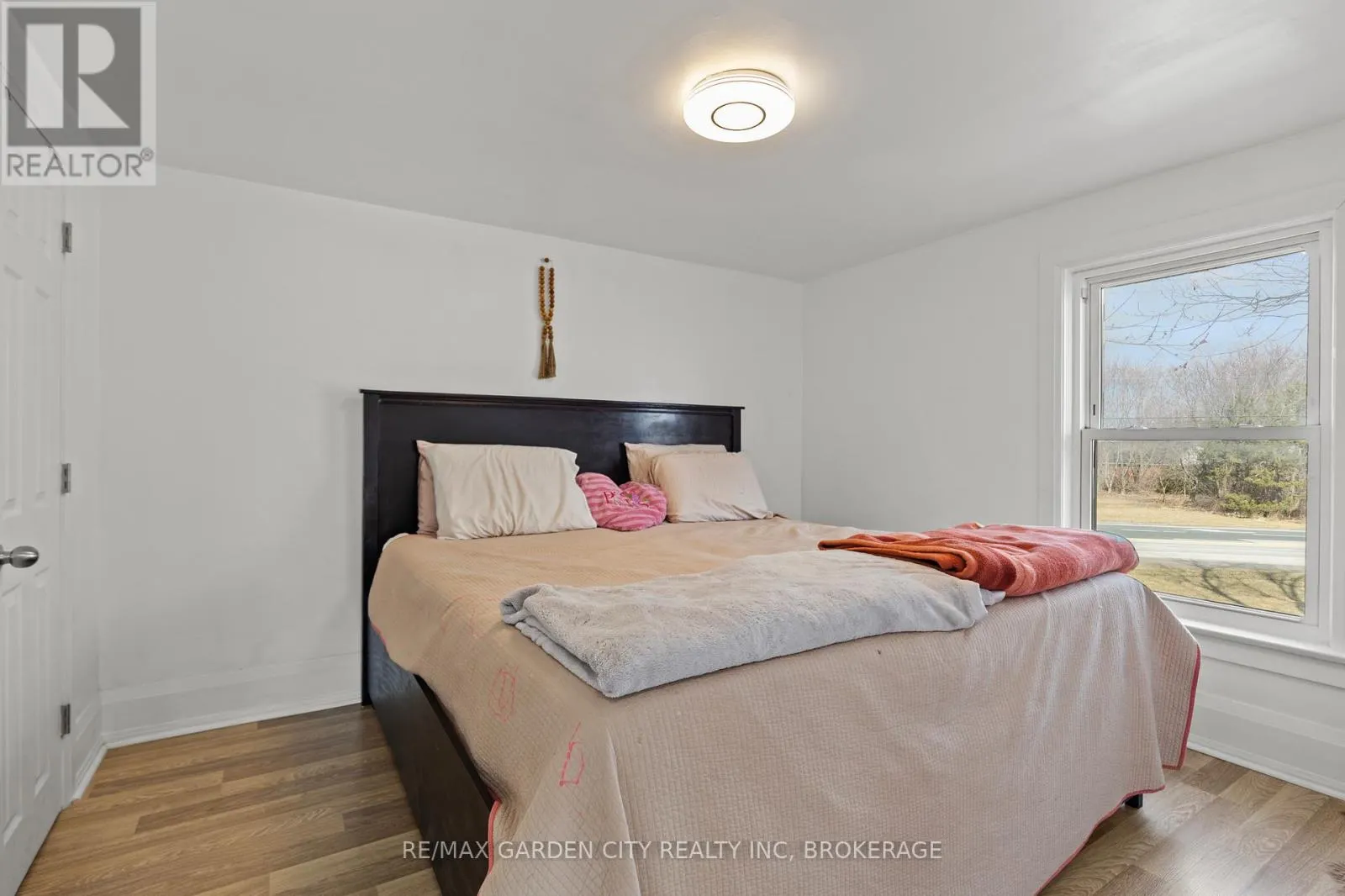 997 NIAGARA STONE ROAD