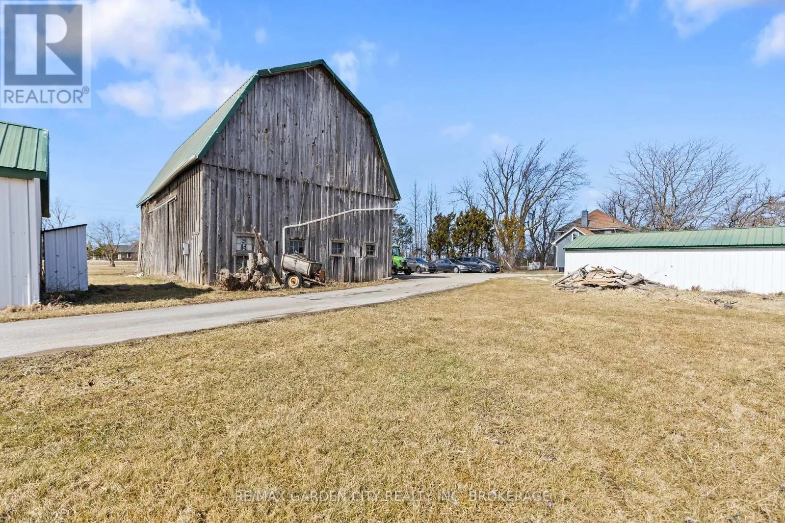 997 NIAGARA STONE ROAD