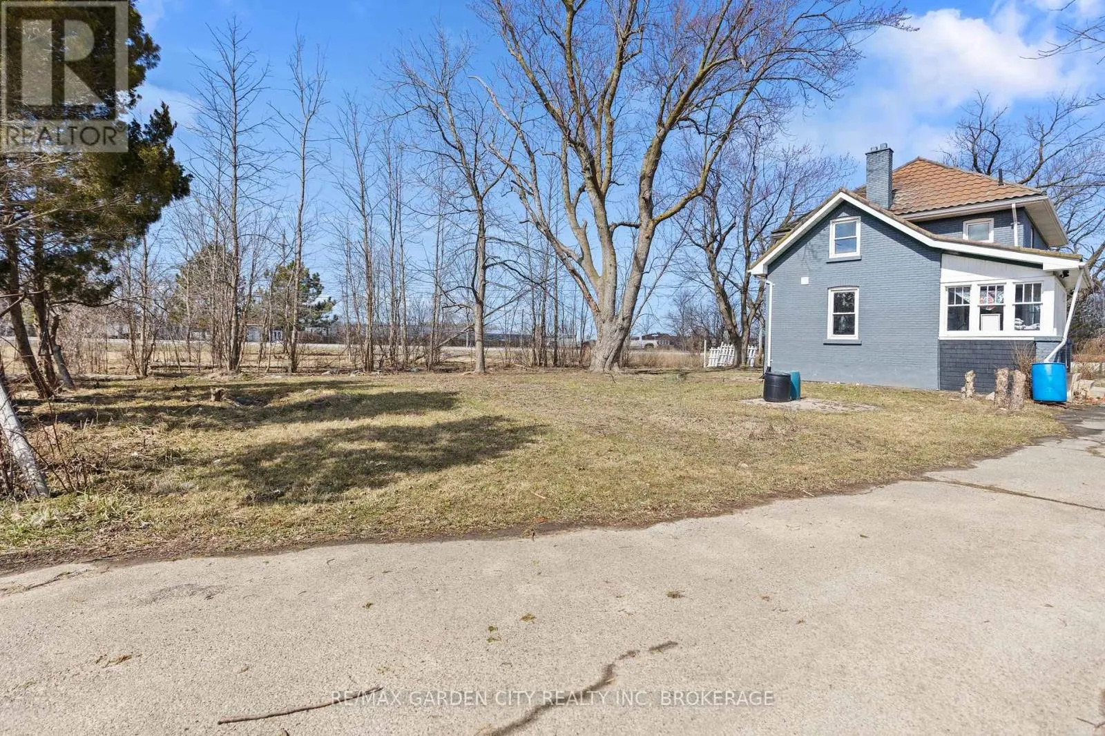 997 NIAGARA STONE ROAD