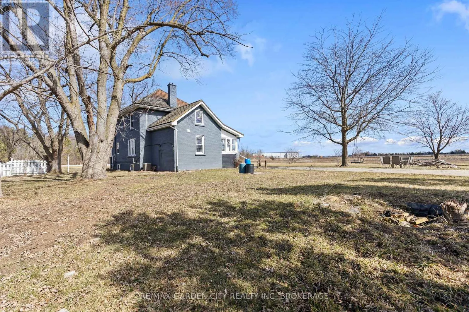 997 NIAGARA STONE ROAD