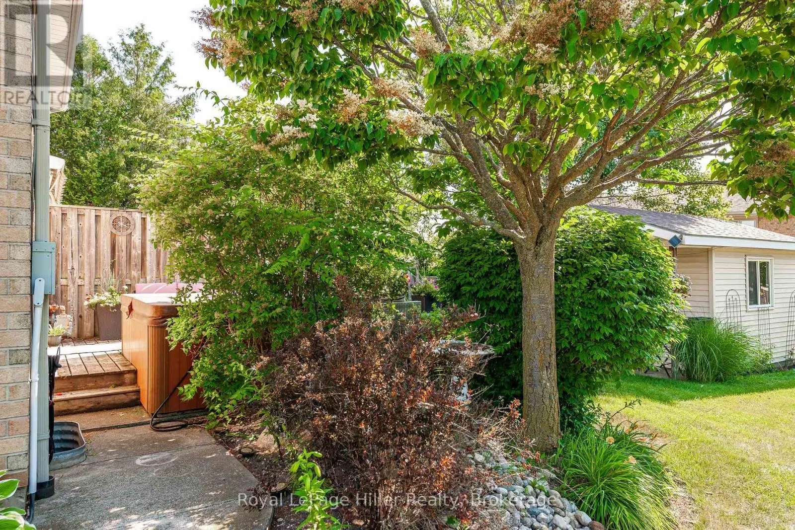 421 GREENWOOD DRIVE