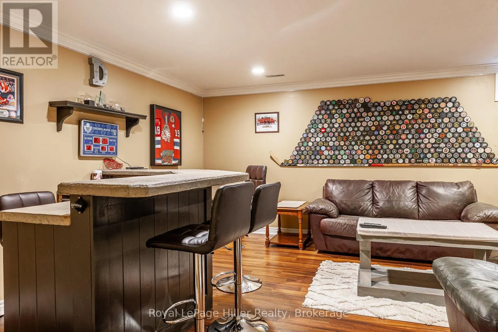 421 GREENWOOD DRIVE