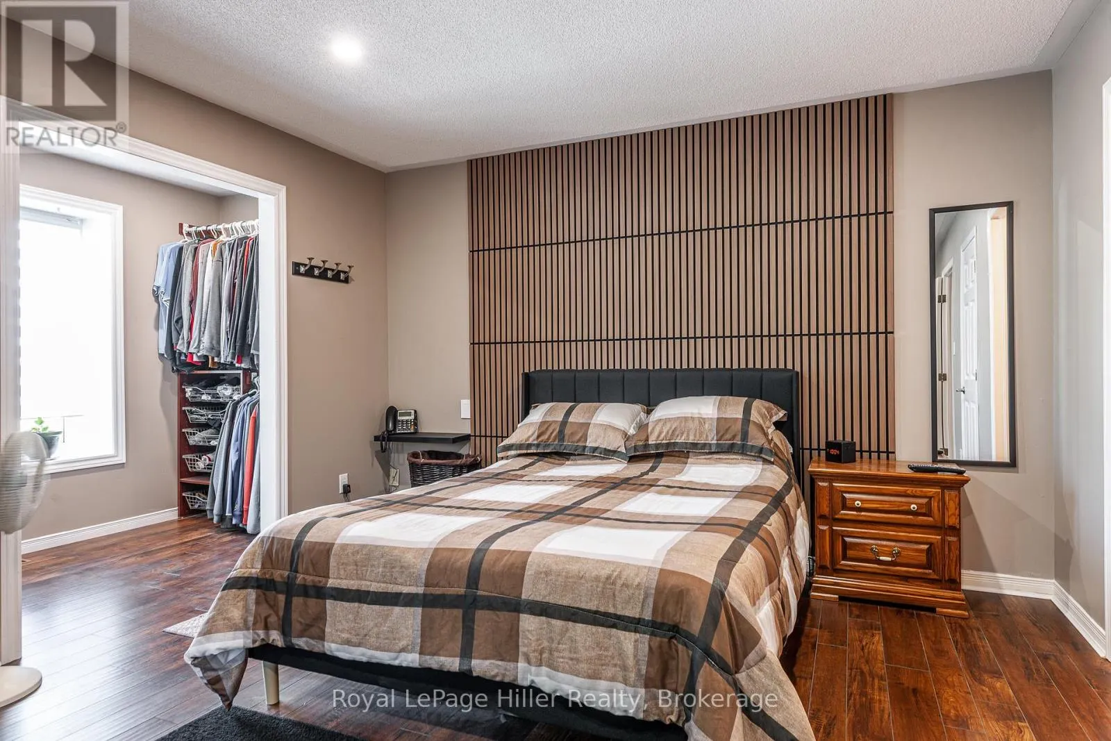 421 GREENWOOD DRIVE