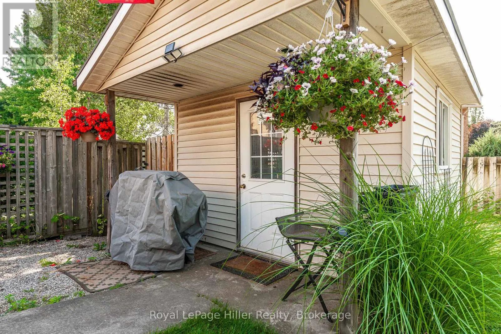 421 GREENWOOD DRIVE