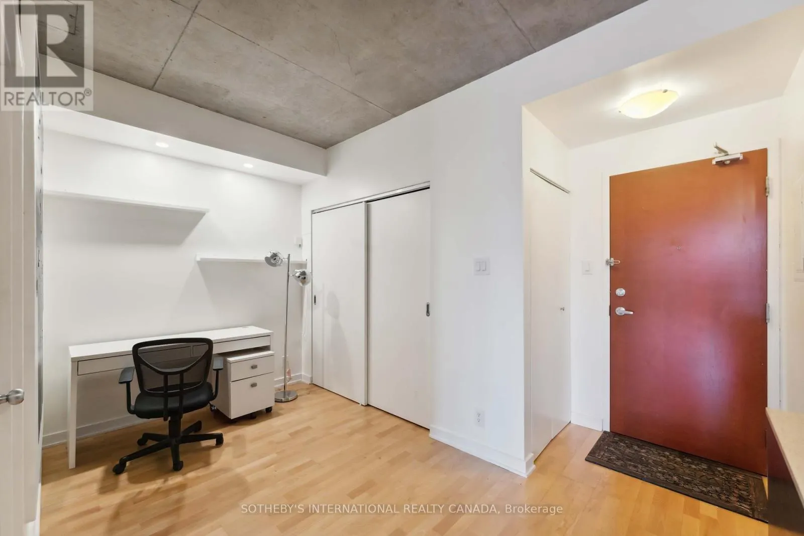 1308 - 324 LAURIER AVENUE W