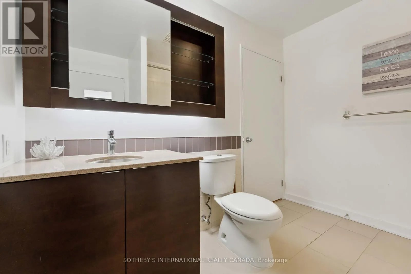 1308 - 324 LAURIER AVENUE W