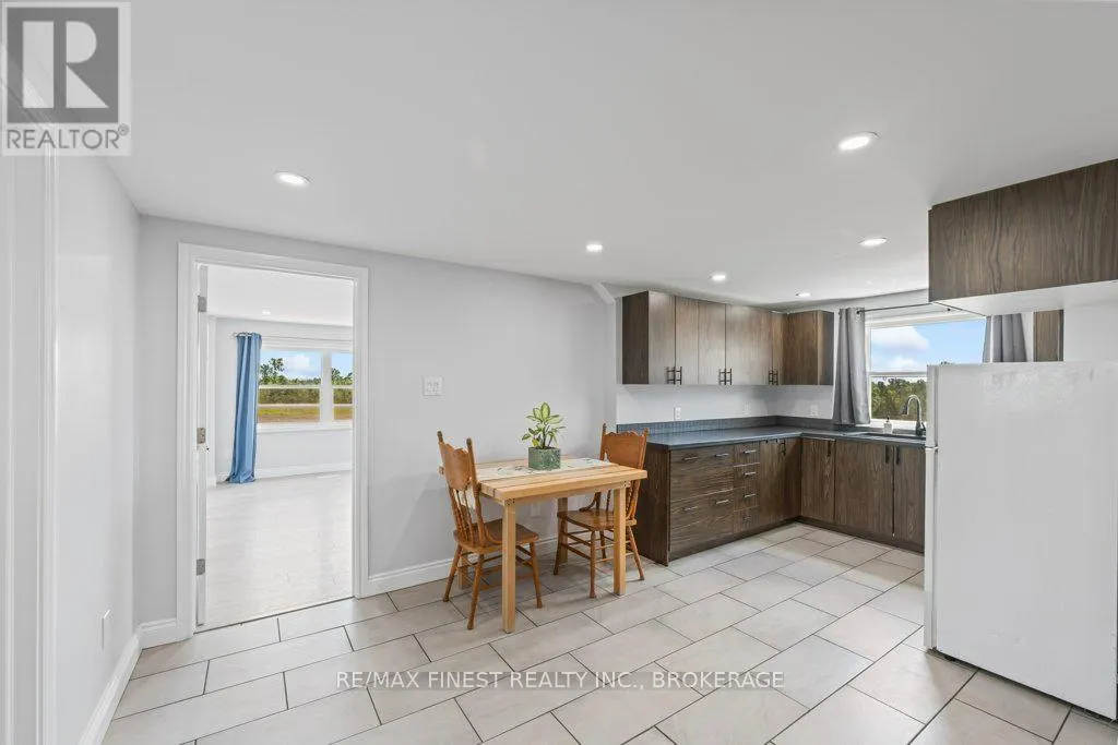952 COUNTY ROAD 6