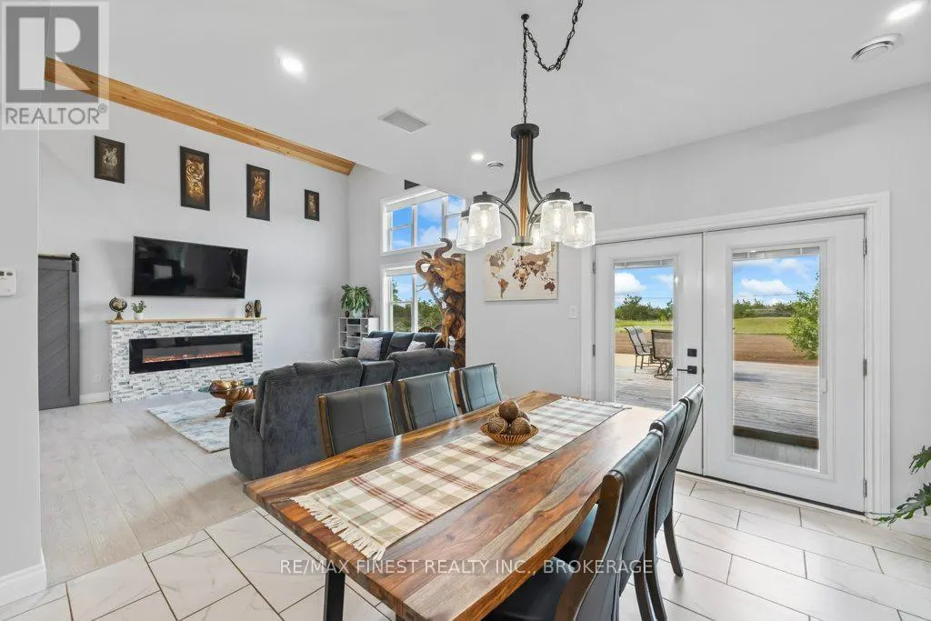 952 COUNTY ROAD 6