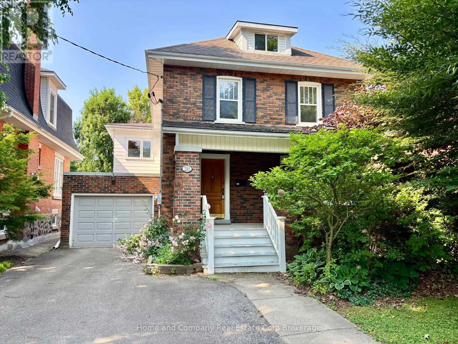 211 DOUGLAS STREET
