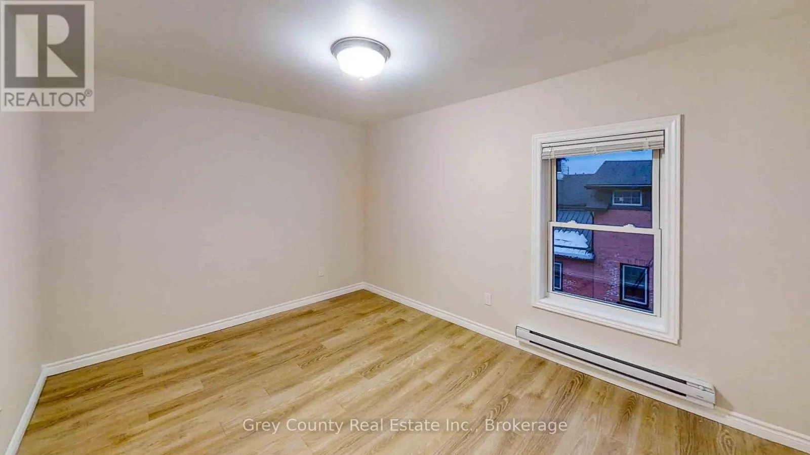 39 MAIN STREET E