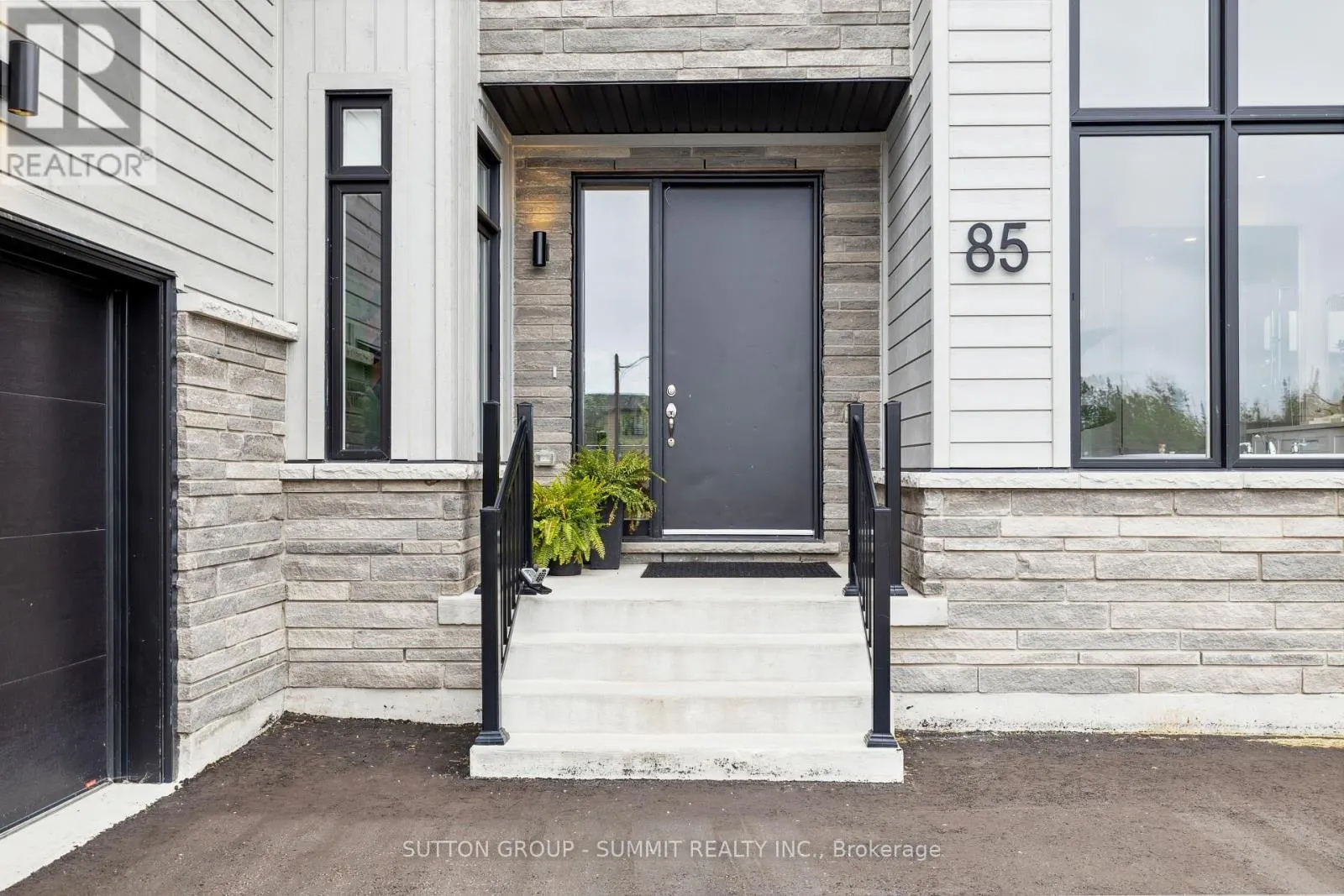 85 GOLDIE COURT