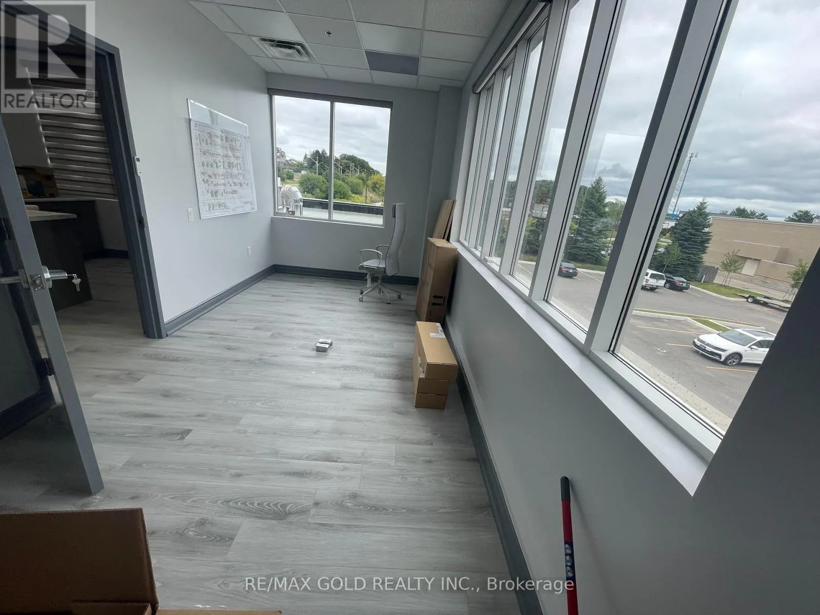9 - 1241 STRASBURG ROAD