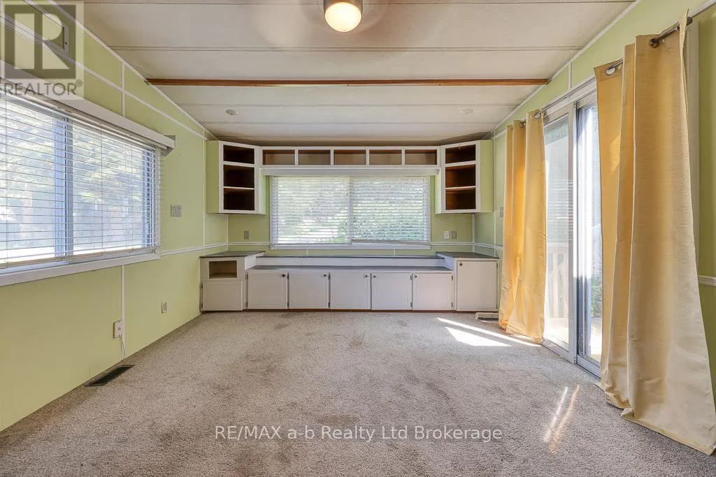 14 - 595487 59 HIGHWAY N, #14
