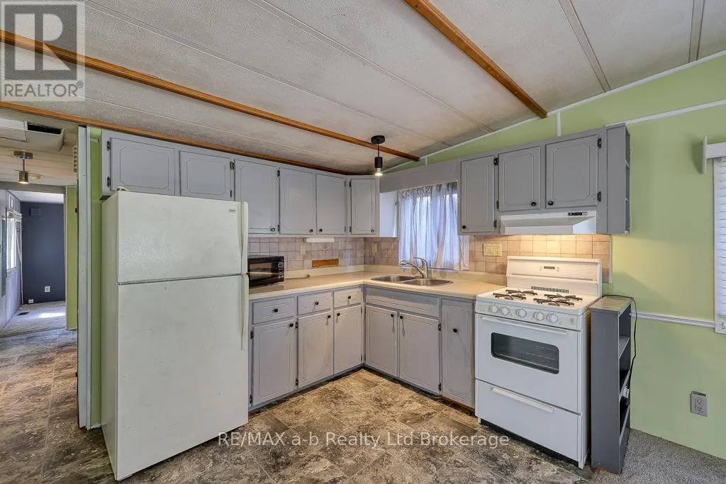 14 - 595487 59 HIGHWAY N, #14