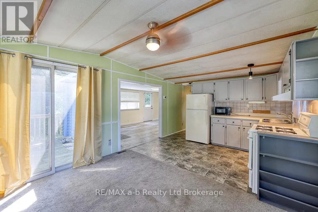 14 - 595487 59 HIGHWAY N, #14