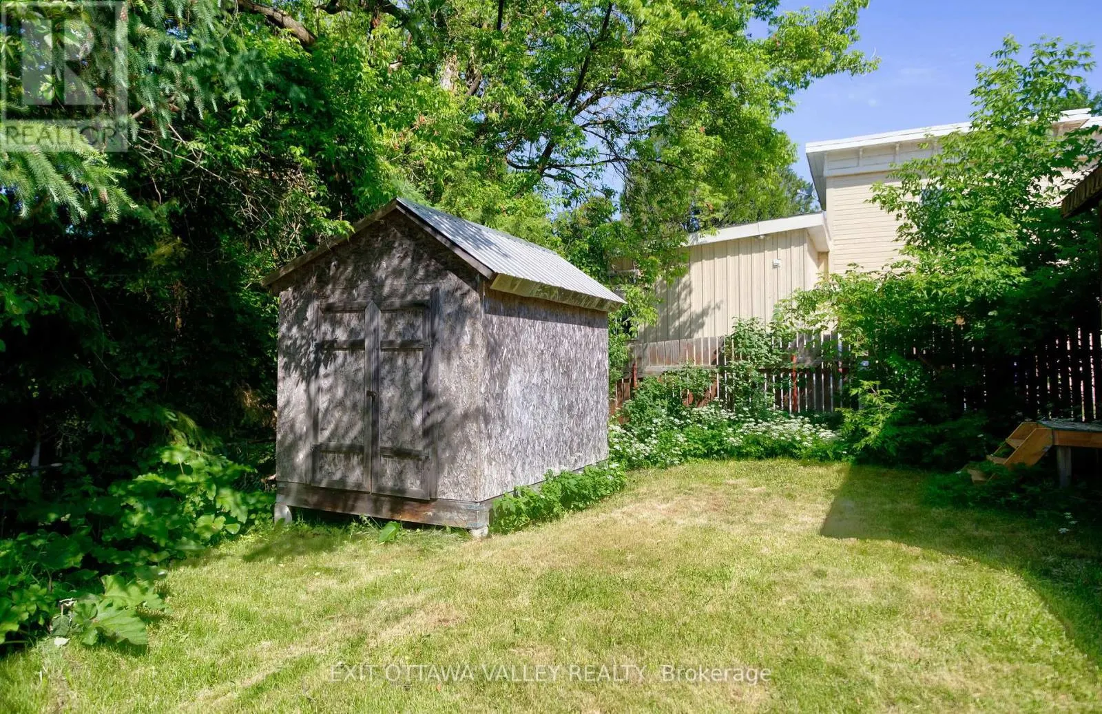 468 MOFFAT STREET