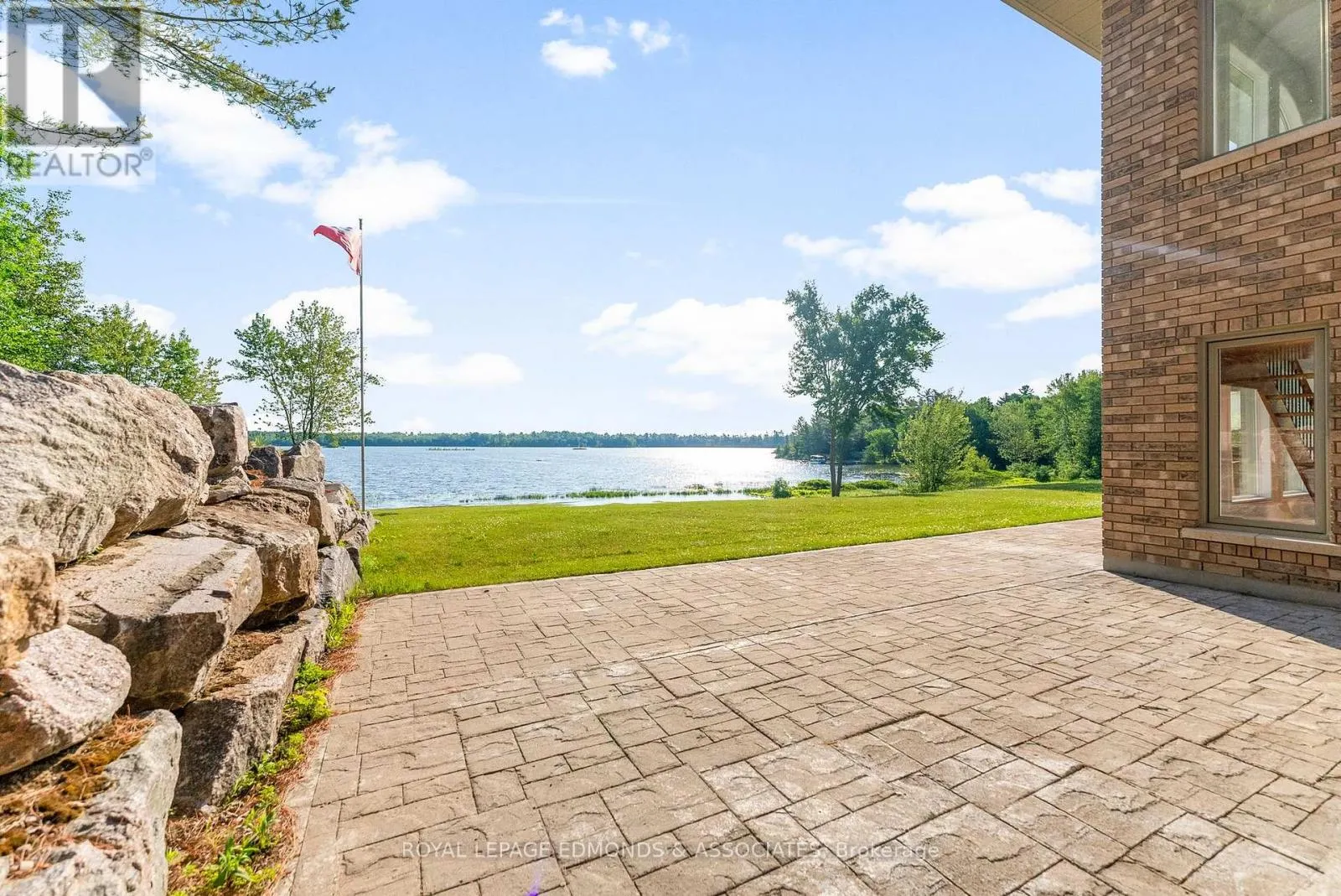 393 HAZLEY BAY DRIVE