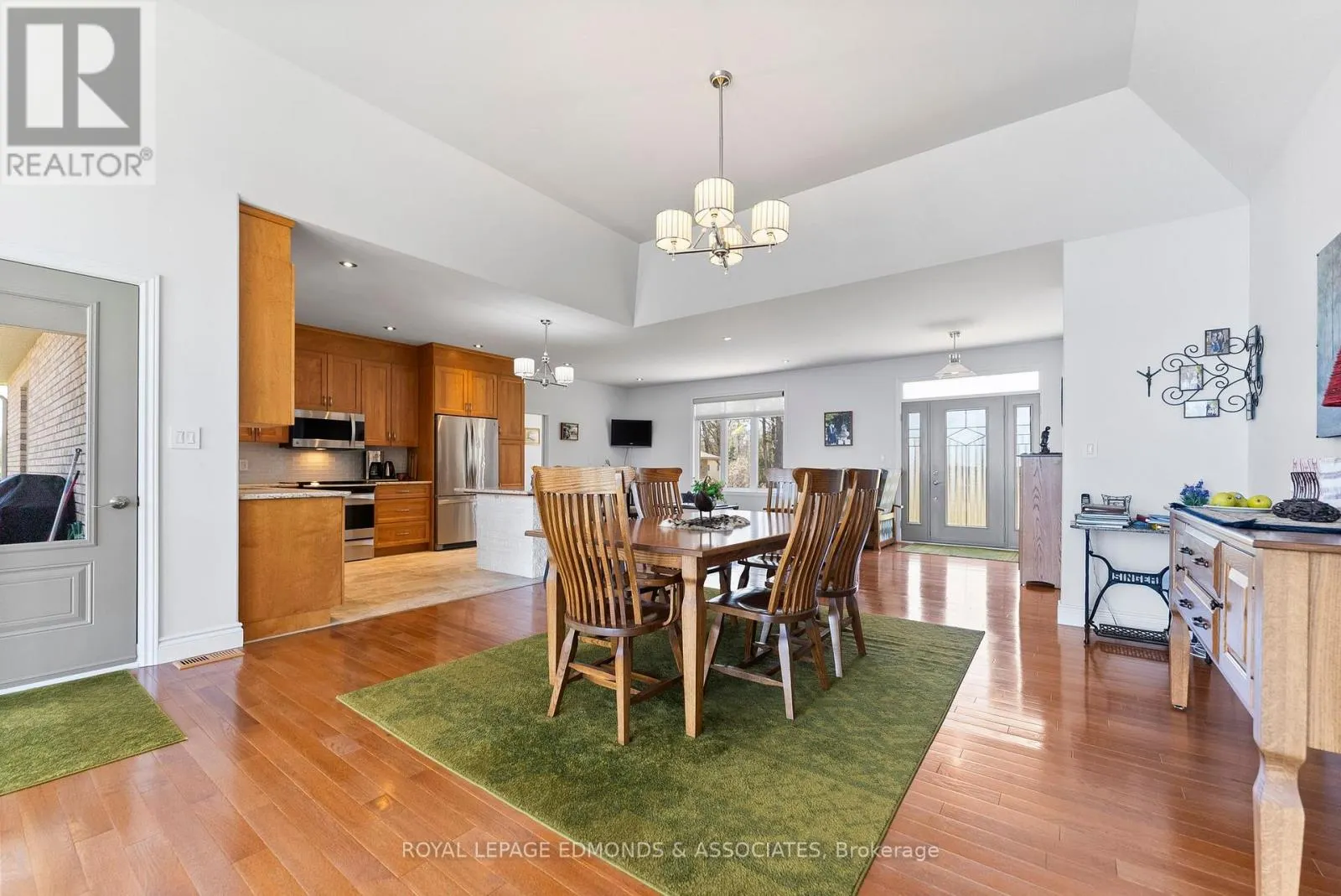 393 HAZLEY BAY DRIVE
