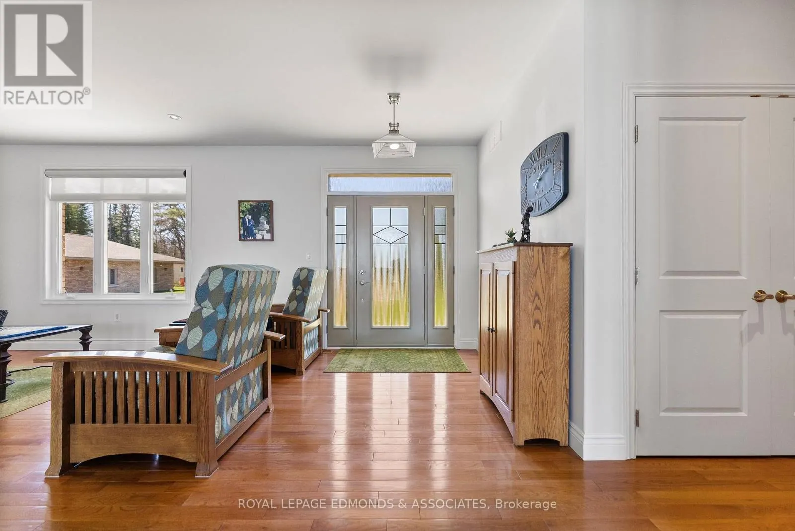 393 HAZLEY BAY DRIVE