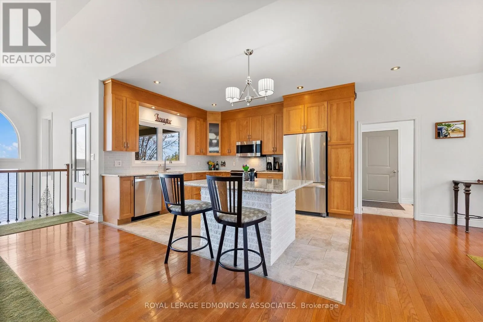 393 HAZLEY BAY DRIVE