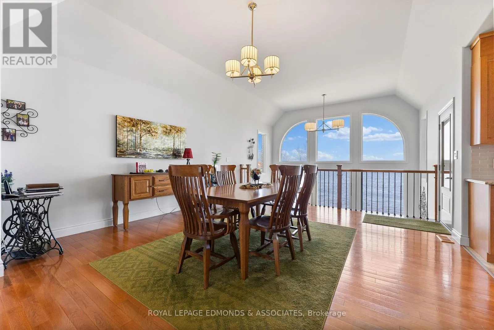 393 HAZLEY BAY DRIVE