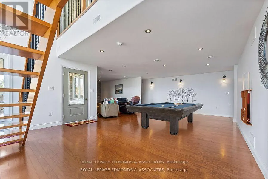 393 HAZLEY BAY DRIVE