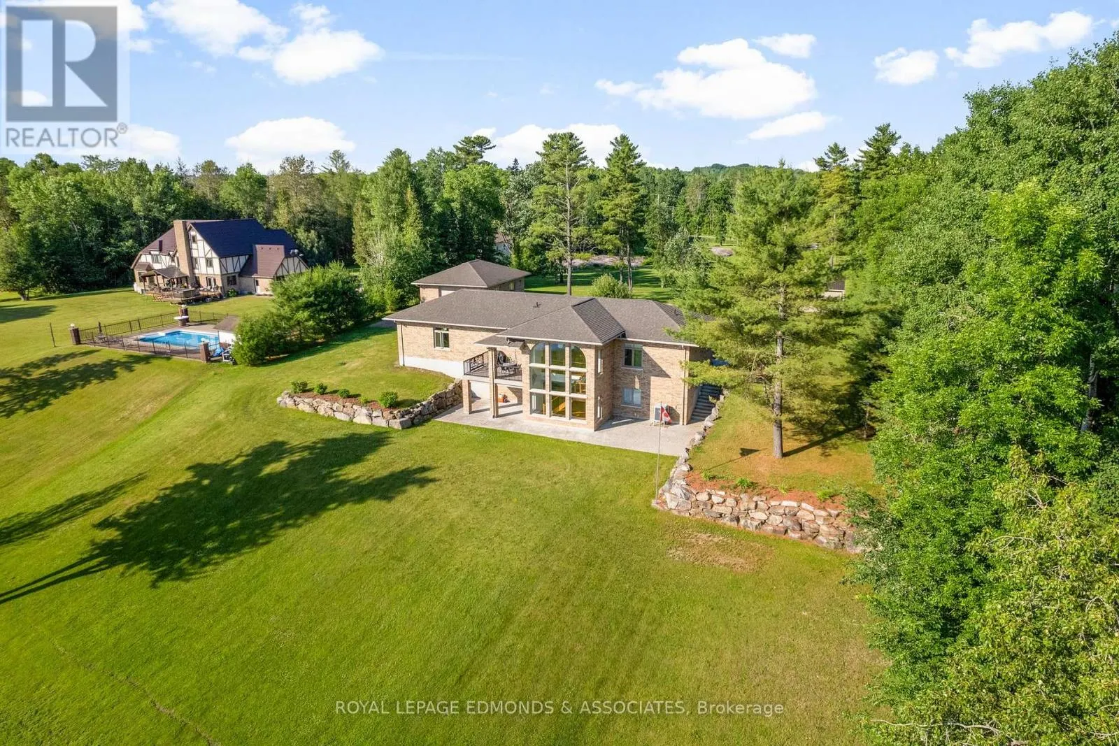 393 HAZLEY BAY DRIVE
