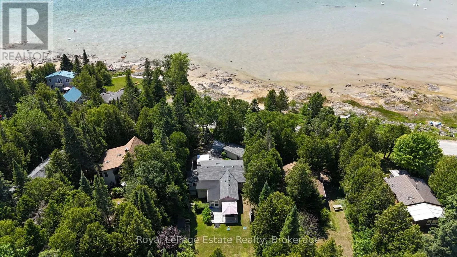 371 BAY STREET
