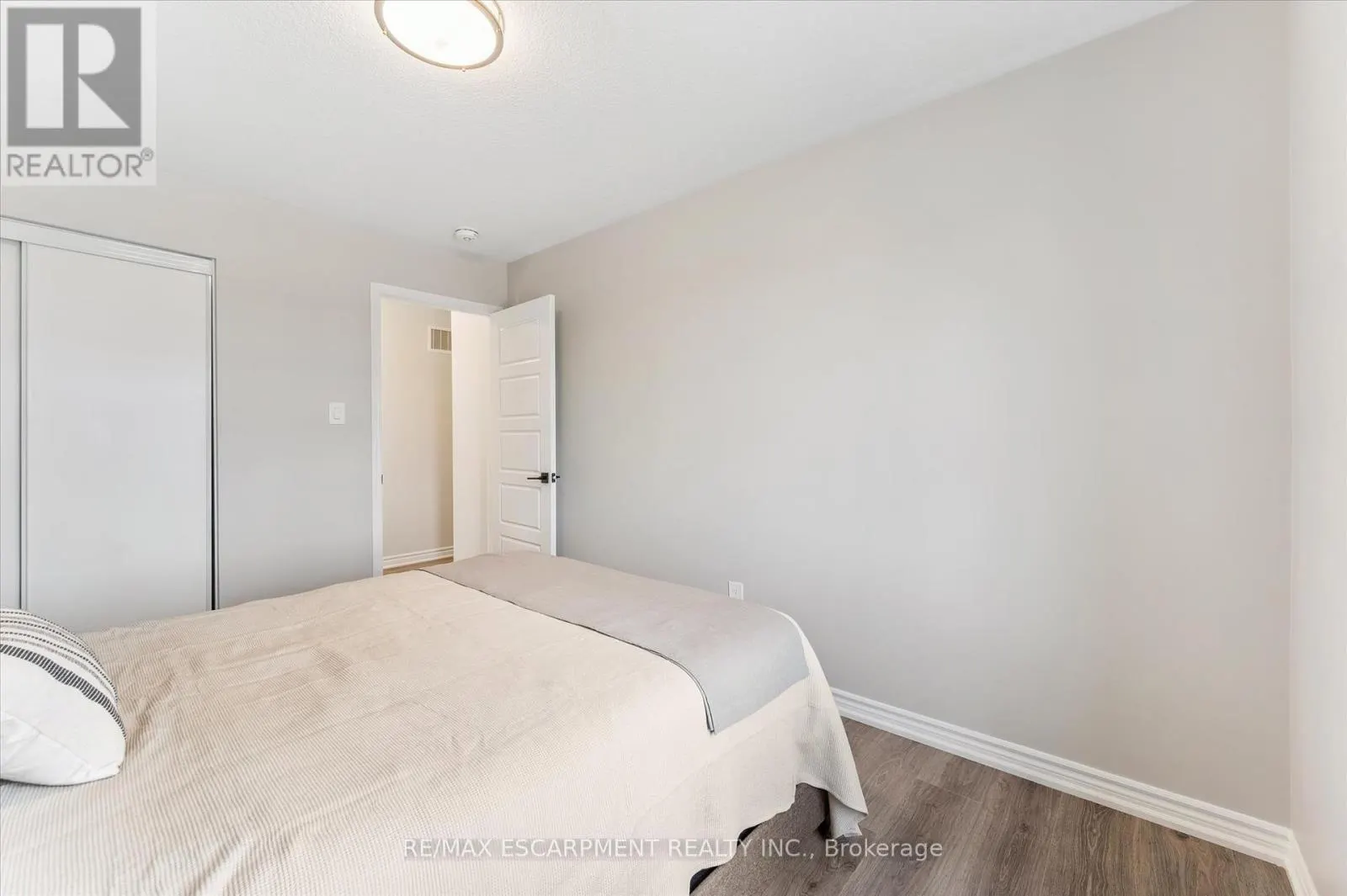 80 - 22 SPRING CREEK DRIVE