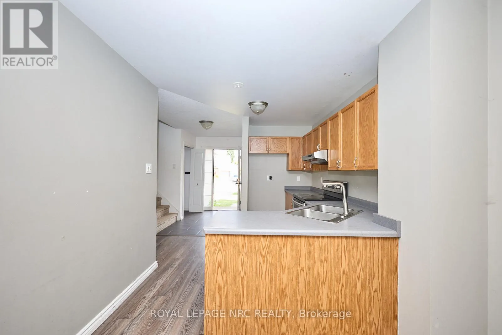 14 BUSS COURT
