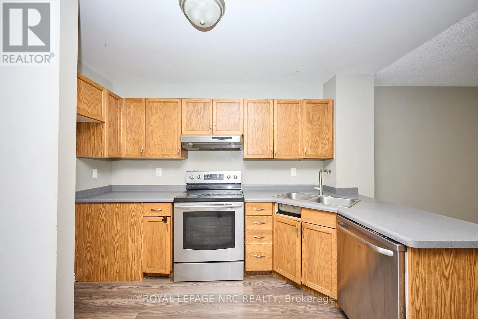 14 BUSS COURT