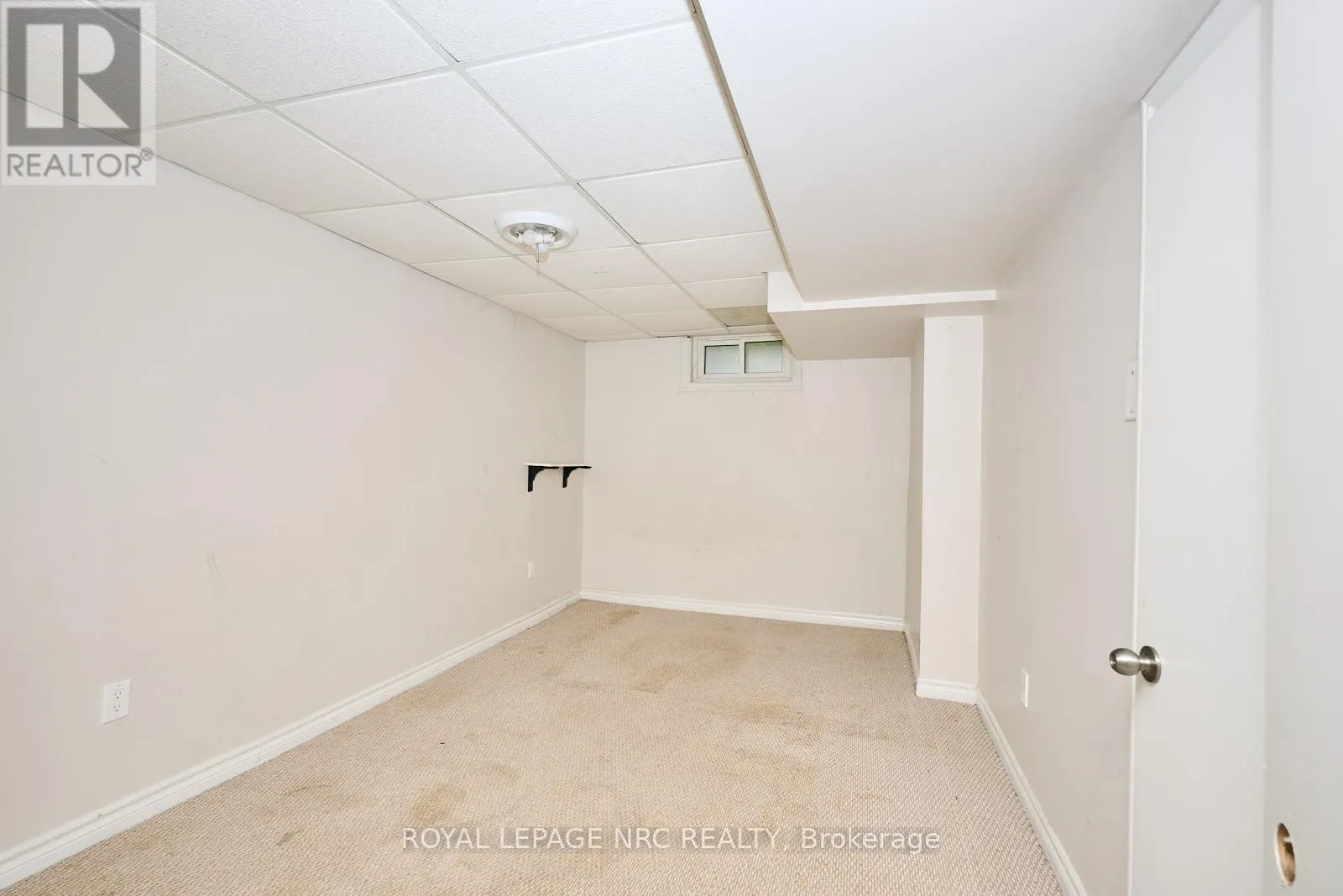 14 BUSS COURT