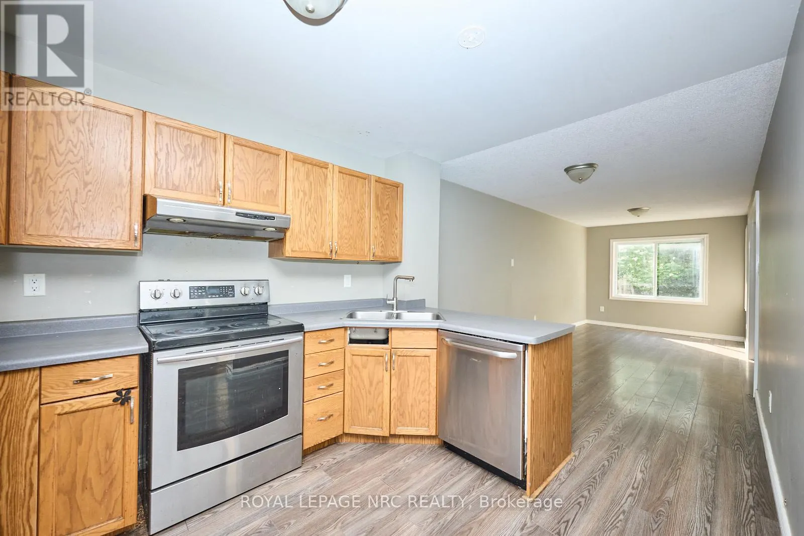 14 BUSS COURT