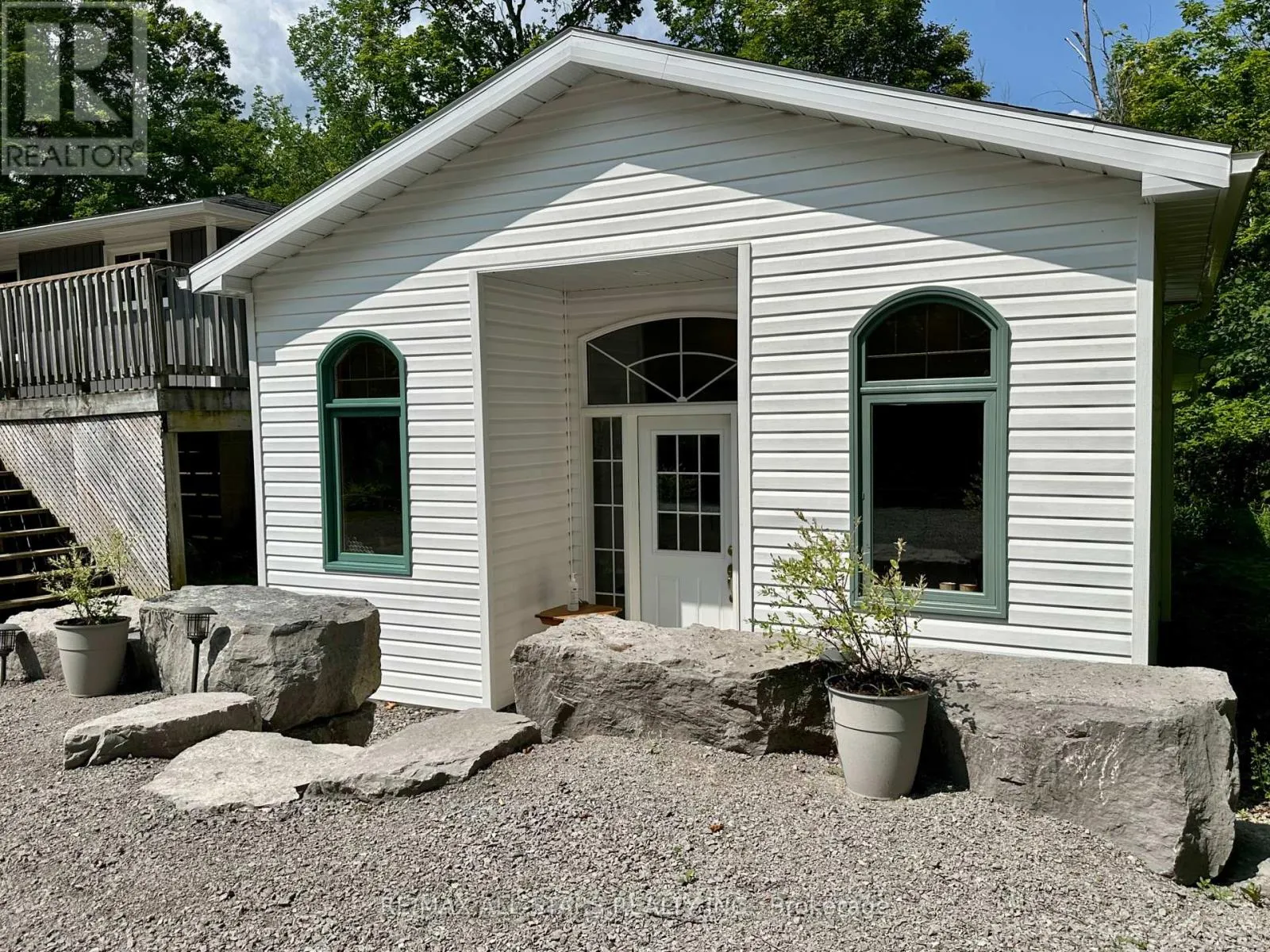 1104 GALWAY ROAD