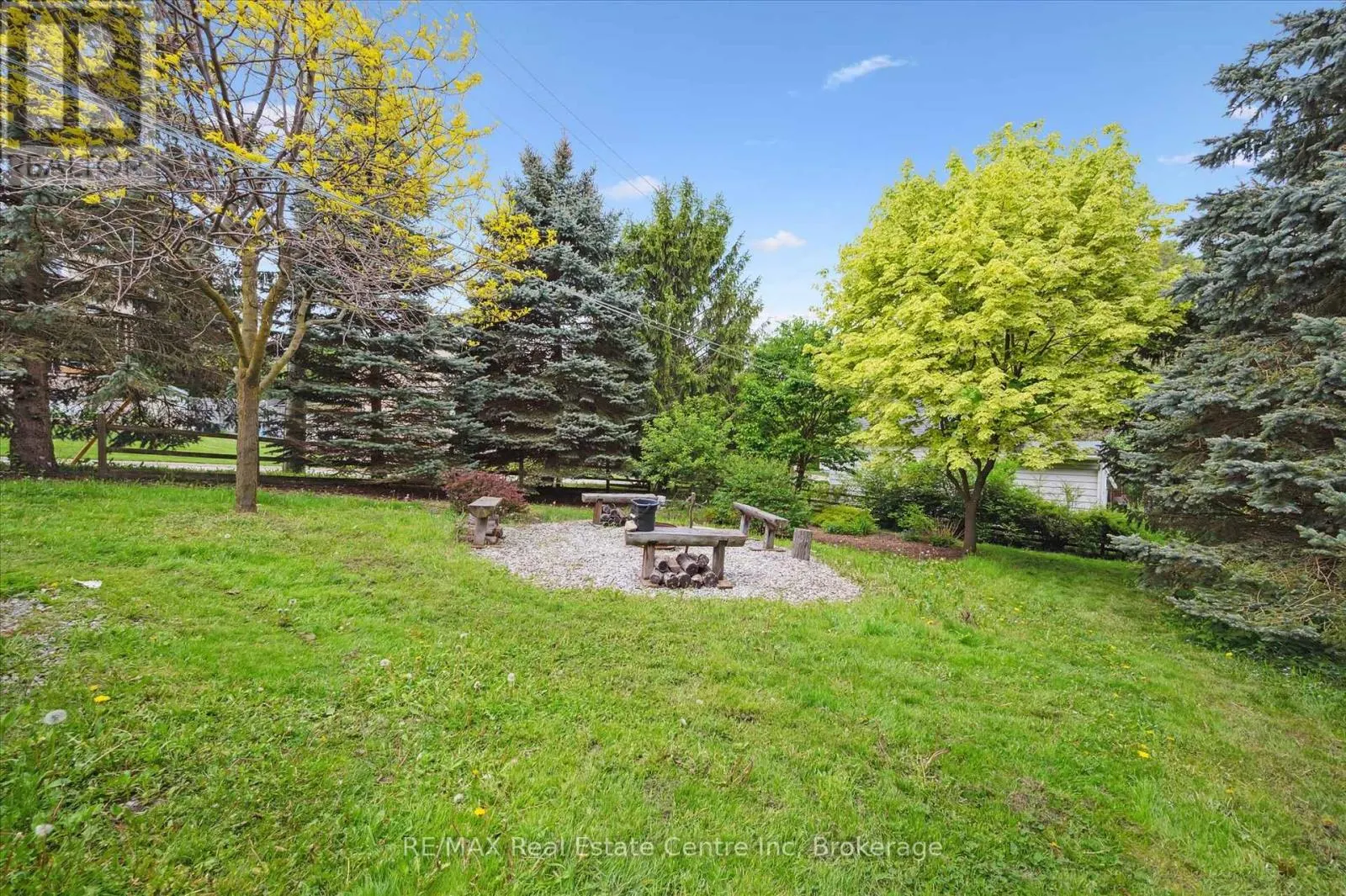 14 RIVERSIDE DRIVE W