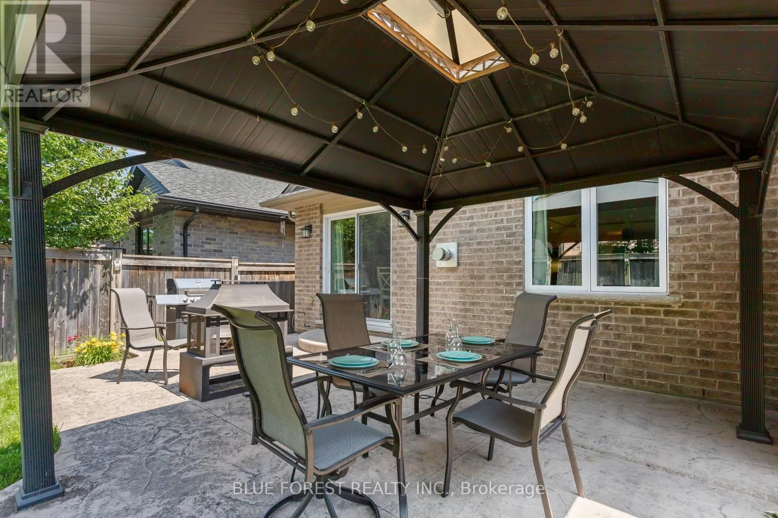 42 HICKORY LANE