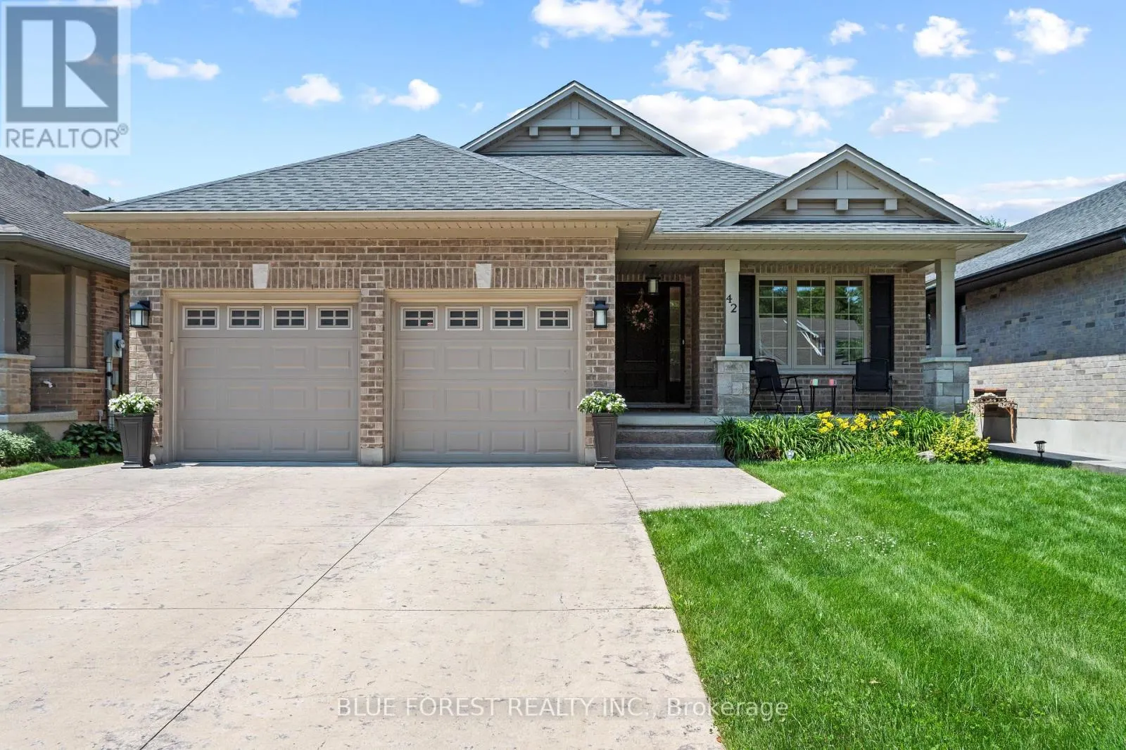 42 HICKORY LANE