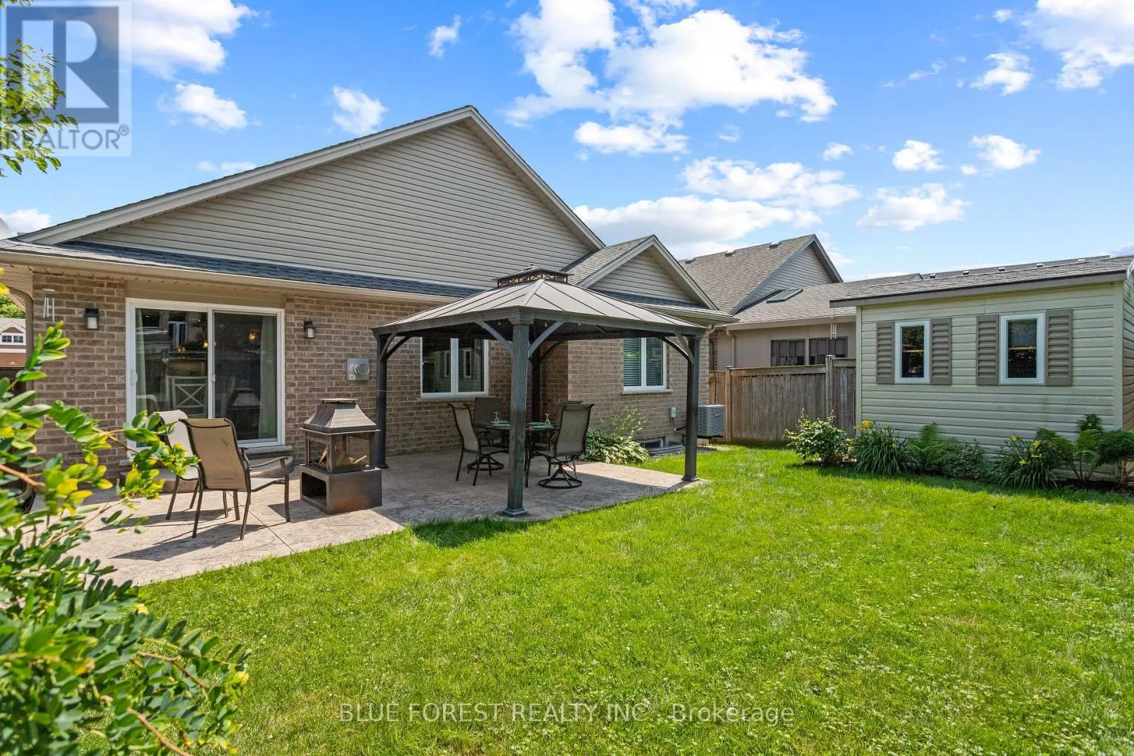 42 HICKORY LANE